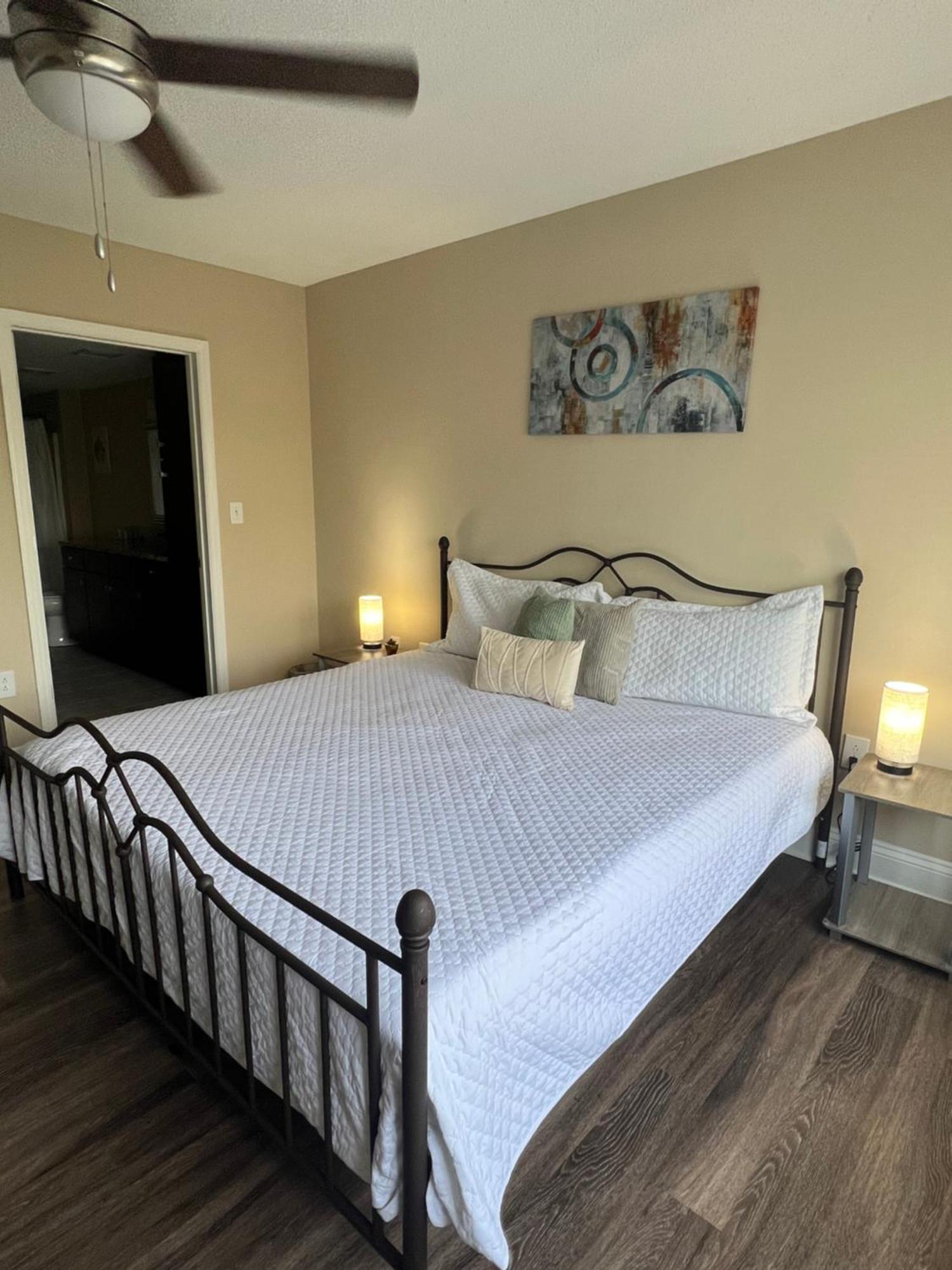 Spacious 2 Bed, 2 Bath Uptown Gem In The Heart Of The City-Parking-Wi-Fi-Balcony Cgv Charlotte Kültér fotó