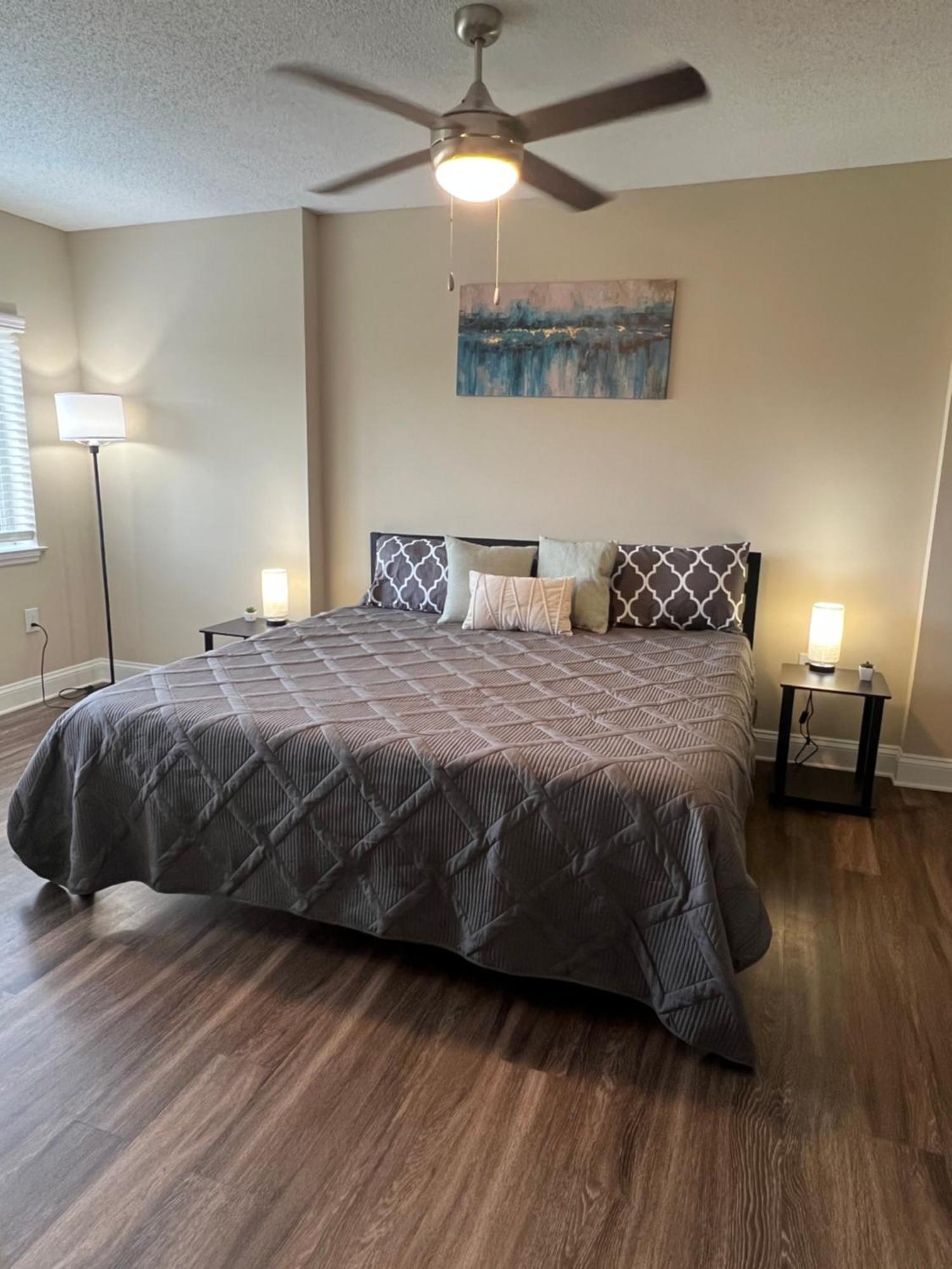 Spacious 2 Bed, 2 Bath Uptown Gem In The Heart Of The City-Parking-Wi-Fi-Balcony Cgv Charlotte Kültér fotó